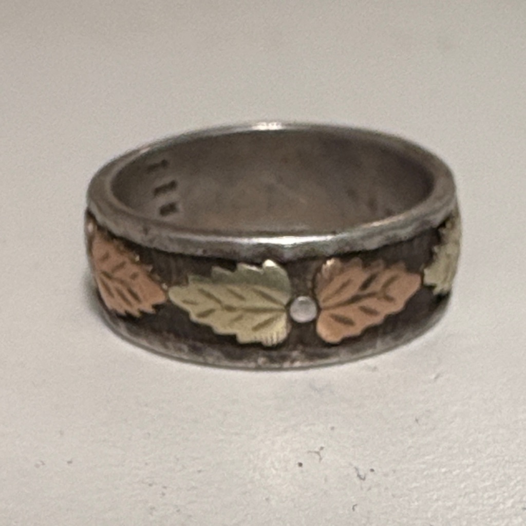 Black Hills 12k Gold Sterling Tri-Color Leaf Design Vintage Ring